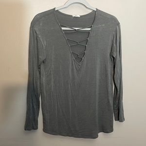 Long sleeve deep v neck lace up tee